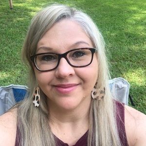 Meet your Posher, Michele